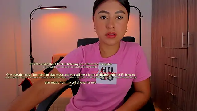 Snapshot of cloy_baby__ chatting on 10.31.25 cloy baby online show from 10.31.25