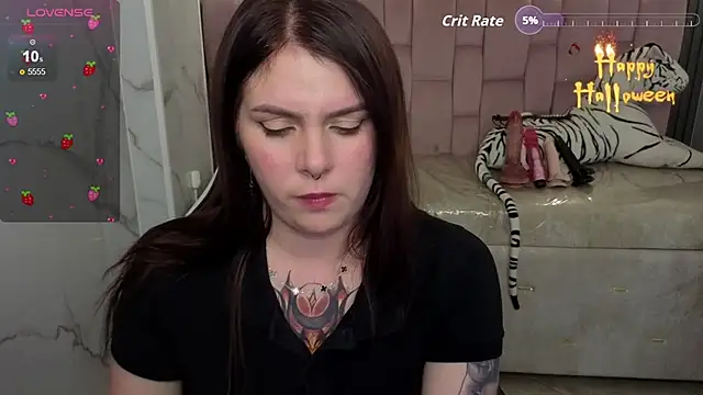 Snapshot of Paula_b_ chatting on 10.15.25 Paula b online show from 10.15.25