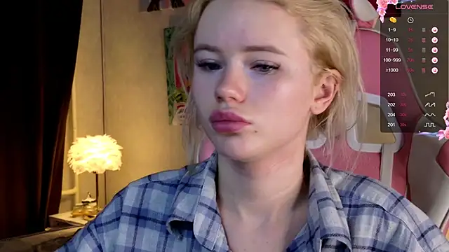 LexieLoree online show from 12.08.24