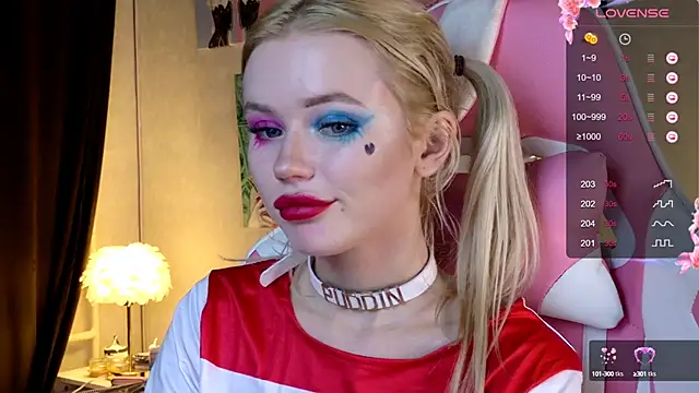LexieLoree online show from 12.11.24