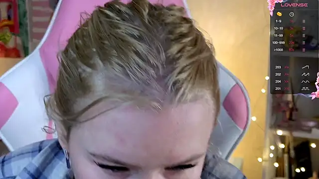 LexieLoree online show from 12.14.24