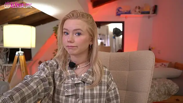 LexieLoree online show from 02.07.26