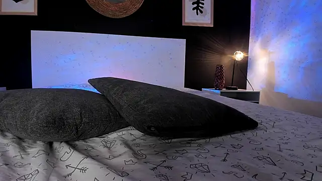 VioletPaket online show from 01.22.25