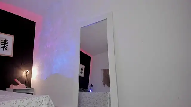 VioletPaket online show from 02.19.25