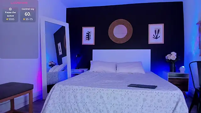 VioletPaket online show from 03.12.26