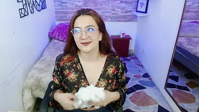 Snapshot of lilyponce_ chatting on 05.14.26 lilyponce online show from 05.14.26