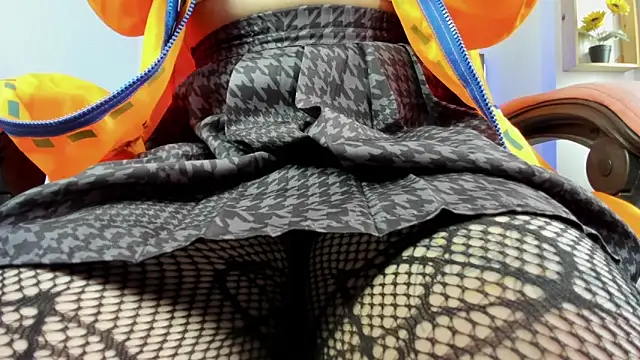 Snapshot of paula_kawaiifu_ chatting on 09.19.25 paula kawaiifu online show from 09.19.25