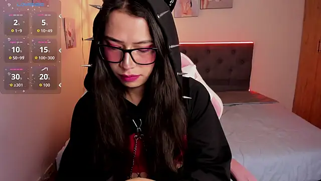 Snapshot of paula_kawaiifu_ chatting on 10.19.25 paula kawaiifu online show from 10.19.25