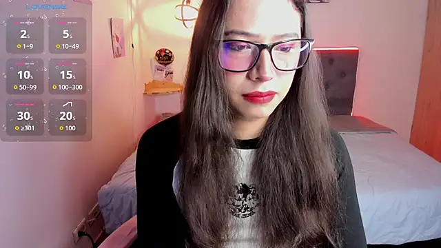 Snapshot of paula_kawaiifu_ chatting on 10.27.25 paula kawaiifu online show from 10.27.25