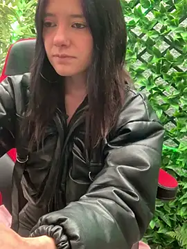 Isabella 21x online show from 01.14.25