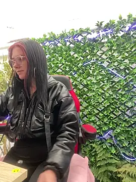 Isabella 21x online show from 01.20.25