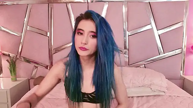 Lunapage online show from 10.04.25