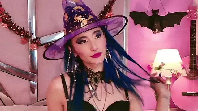 Lunapage online show from 10.14.25