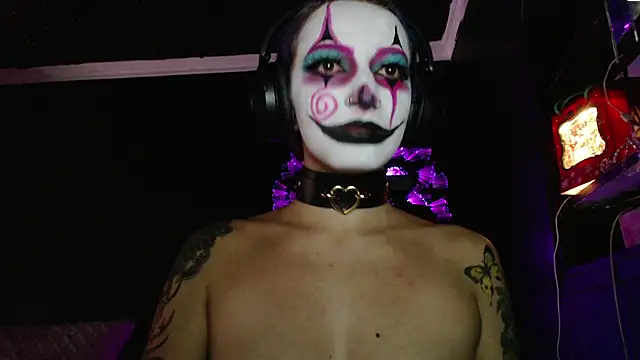 Eloise-brown online show from 12.04.25