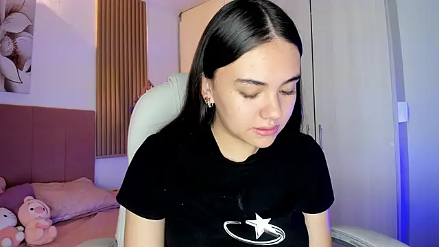 mia nevaeh online show from 04.01.26