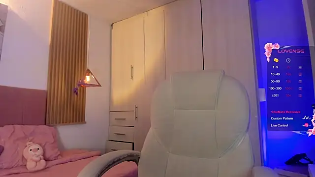 mia nevaeh online show from 04.11.26