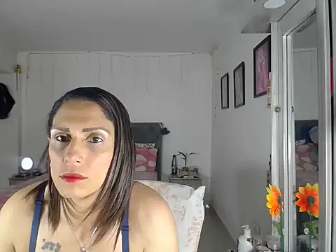 Corina hot online show from 10.03.25