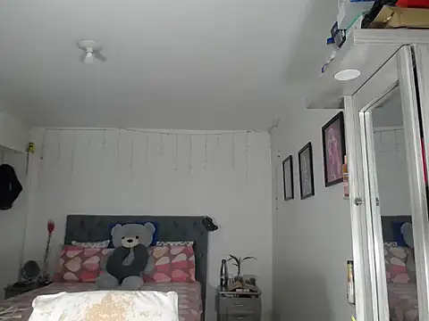 Corina hot online show from 10.09.25