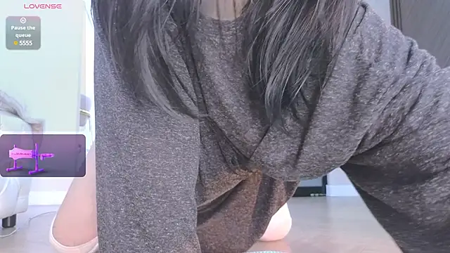 Snapshot of Ake_Mi chatting on 03.01.25 Ake Mi online show from 03.01.25