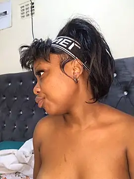 Snapshot of Miss_Moriah chatting on 02.19.25 Miss Moriah online show from 02.19.25