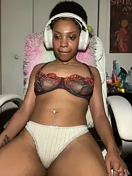 KimiAqua online show from 10.03.25