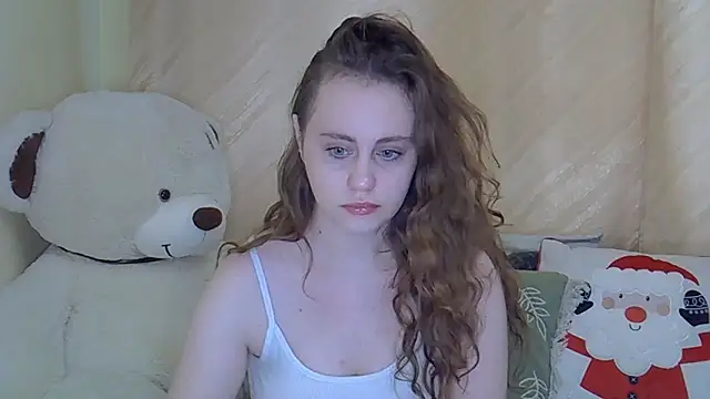 Snapshot of Sellya_Houston chatting on 12.28.24 Sellya Houston online show from 12.28.24