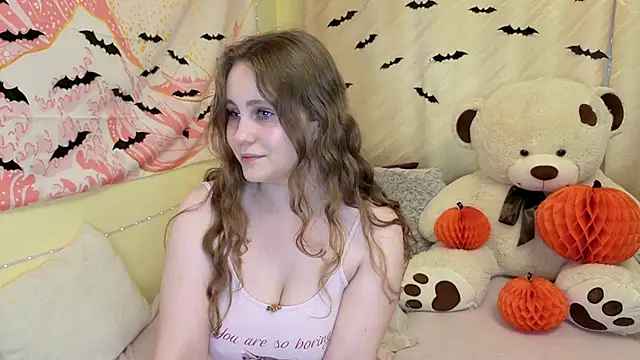 Snapshot of Sellya_Houston chatting on 10.16.25 Sellya Houston online show from 10.16.25