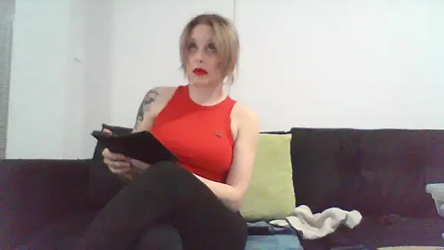 Snapshot of MySweetcum69 chatting on 11.14.25 MySweetcum69 online show from 11.14.25