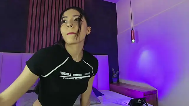 Snapshot of AmyPalmmer chatting on 03.21.25 AmyPalmmer online show from 03.21.25