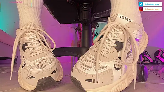 charlotte  grey online show from 10.06.25