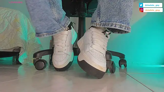 charlotte  grey online show from 10.24.25