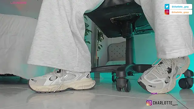 charlotte  grey online show from 10.28.25