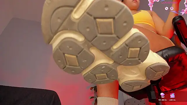 charlotte  grey online show from 04.01.26