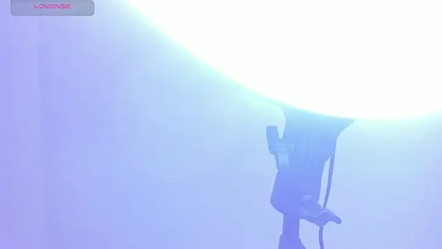 Mia thompson 19 online show from 10.03.25