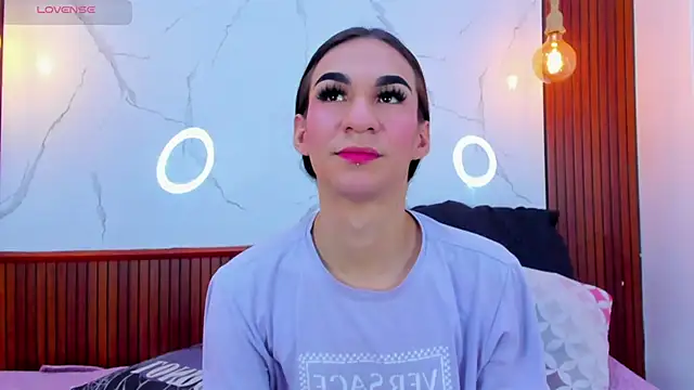 Mia thompson 19 online show from 04.01.26