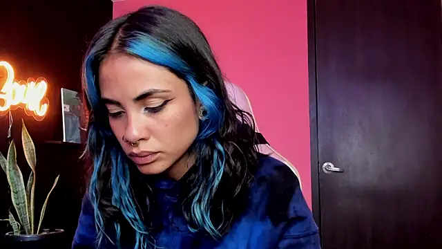 Juanadearco5 online show from 09.29.25