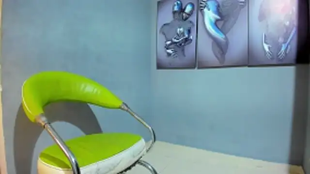 Snapshot of jamiief4 chatting on 11.02.25 jamiief4 online show from 11.02.25