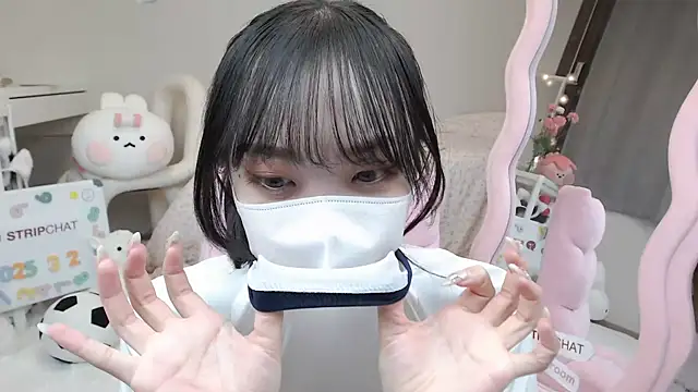 momo room online show from 03.02.25