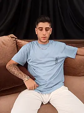 arenn1997 online show from 10.15.25