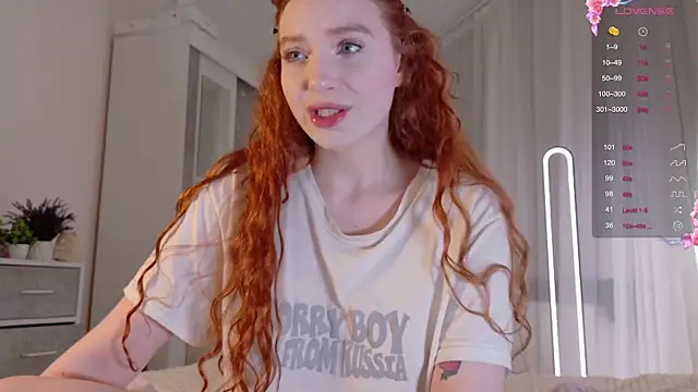 Snapshot of cinnabon_girls chatting on 09.26.25 cinnabon girls online show from 09.26.25