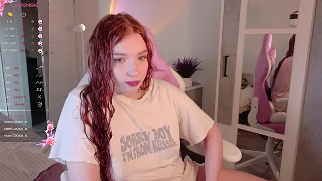 Snapshot of cinnabon_girls chatting on 10.14.25 cinnabon girls online show from 10.14.25