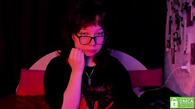 dreamgirllovee online show from 10.24.25