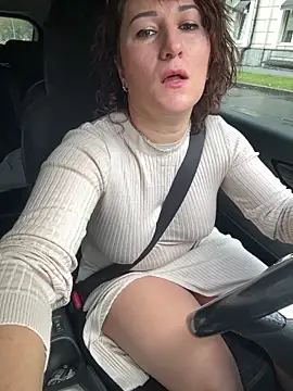 Snapshot of ZhenjaPoledance chatting on 09.28.25 ZhenjaPoledance online show from 09.28.25