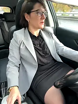 Snapshot of ZhenjaPoledance chatting on 10.09.25 ZhenjaPoledance online show from 10.09.25