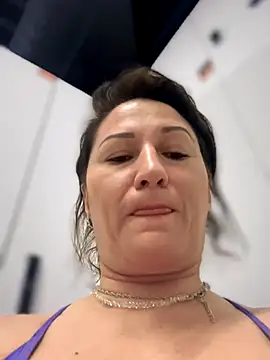 Snapshot of ZhenjaPoledance chatting on 10.20.25 ZhenjaPoledance online show from 10.20.25