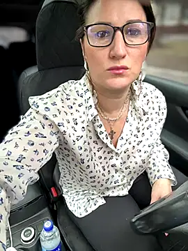 Snapshot of ZhenjaPoledance chatting on 11.12.25 ZhenjaPoledance online show from 11.12.25