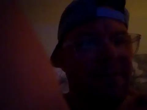 Snapshot of Vinyboy69 chatting on 11.29.25 Vinyboy69 online show from 11.29.25