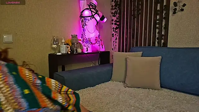 Snapshot of _SweetFox_ chatting on 09.30.25 SweetFox online show from 09.30.25