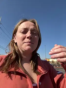 Snapshot of lezbean24 chatting on 02.13.26 lezbean24 online show from 02.13.26