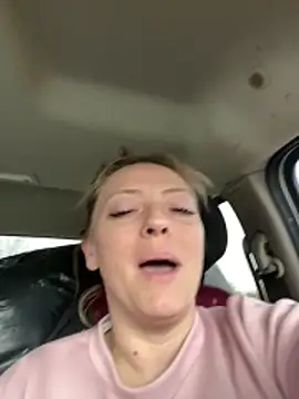 Snapshot of lezbean24 chatting on 02.23.26 lezbean24 online show from 02.23.26